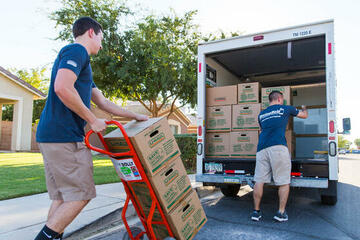 The Pros and Cons of Using A U-Haul for Your Move 